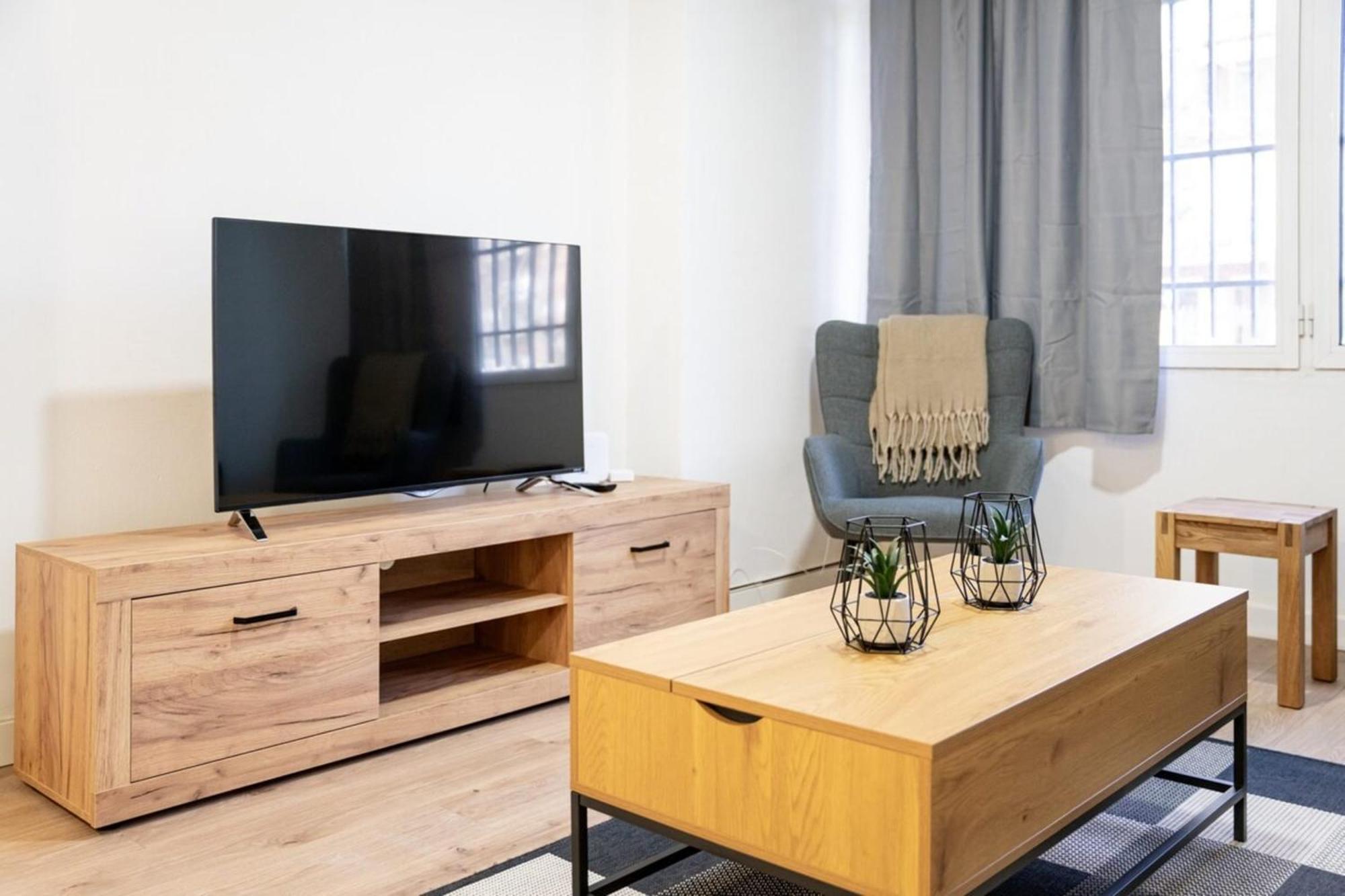 Moderncozy Near Barajas Apartamento *